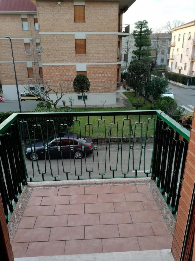 Sara Apartamento Fidenza Exterior foto